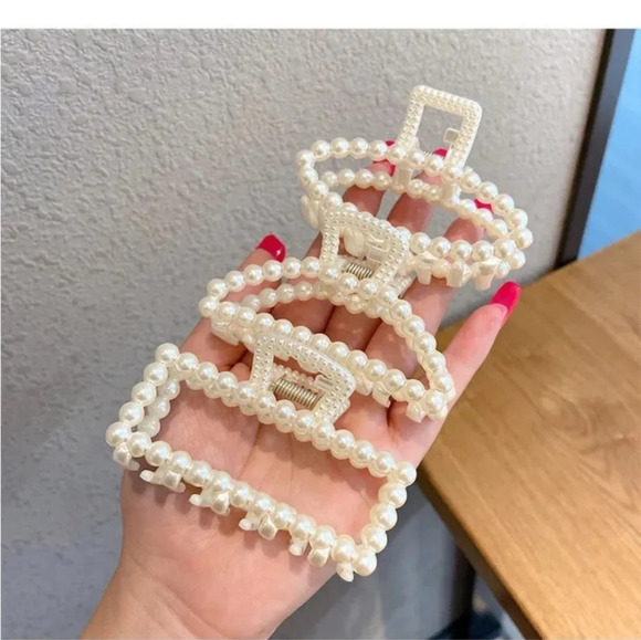 imitation Pearl Geometric Hair Claws - Picture 2 of 2